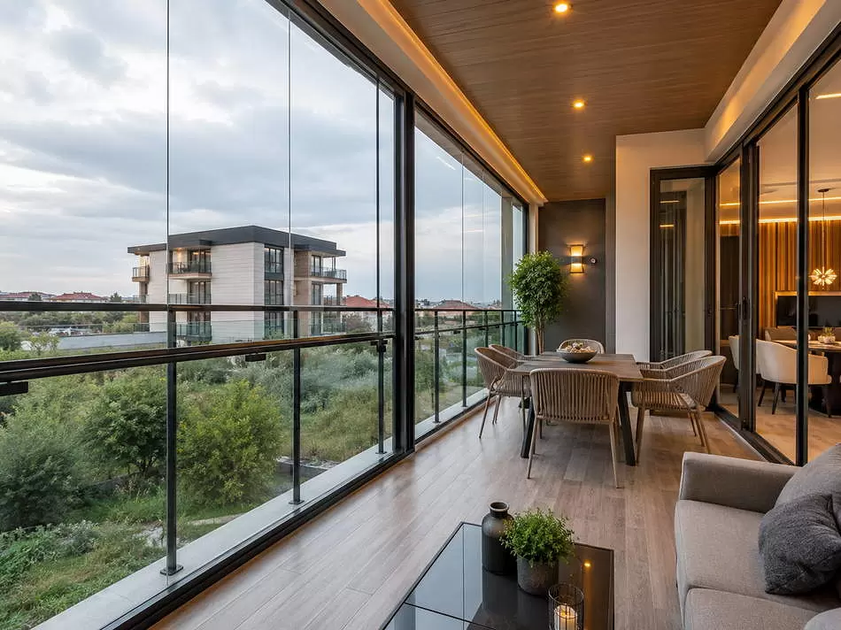 EVA Home Dekorasyon cam balkon ve giyotin sistemleri modern balkon kapatma uygulaması